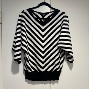 EUC Premise Black and White Striped V-Neck Pullover Size M